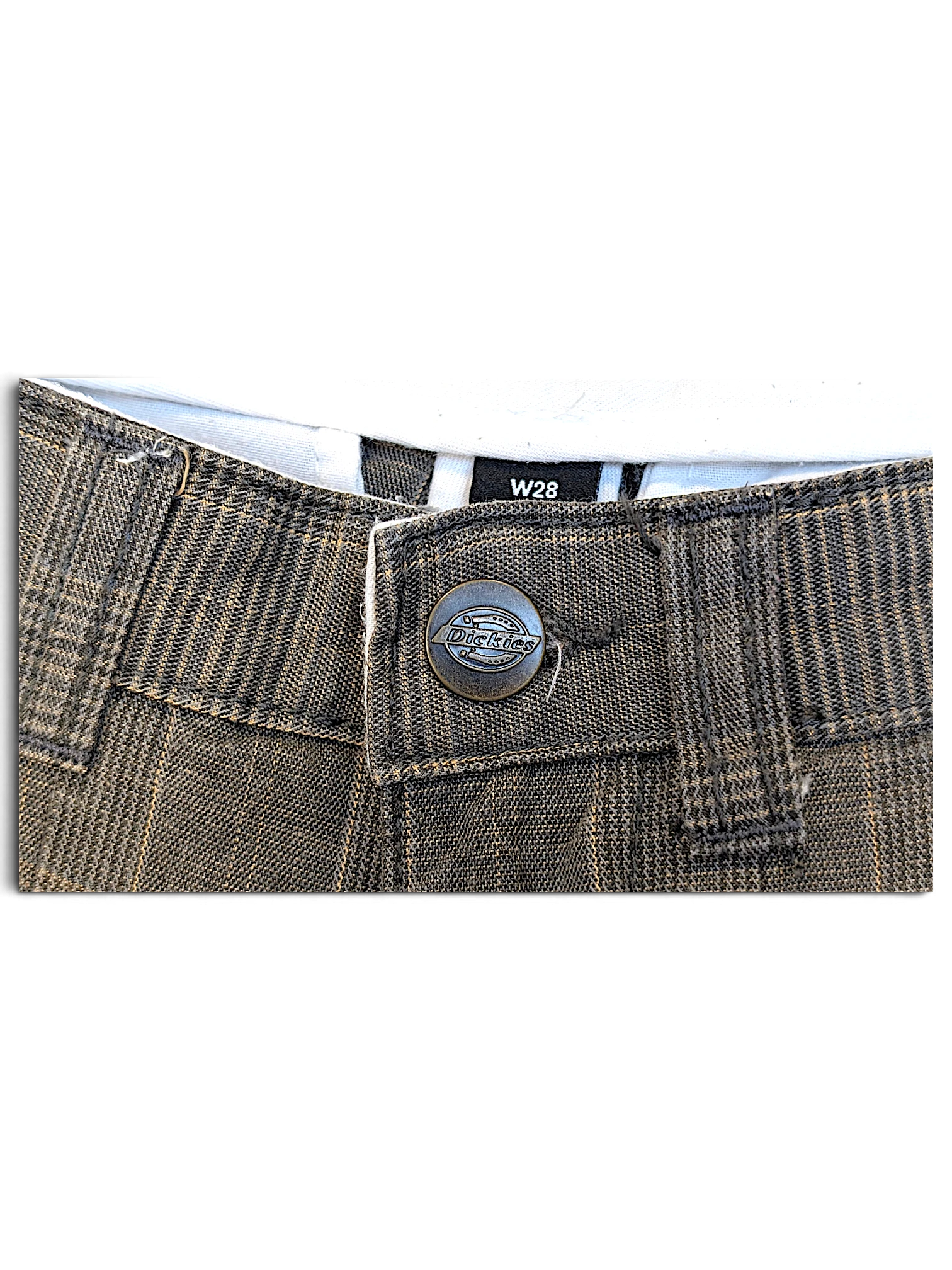 JAKE & IPI Dickies grey plaid pleated trousers featuring a branded metal button and W28 size tag