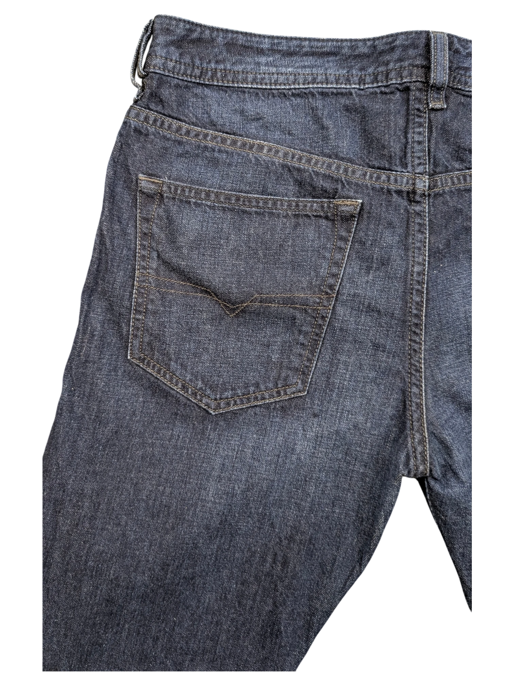JAKE & IPI dark wash denim jeans, Buster fit, W32 L30, with signature stitching on back pockets.