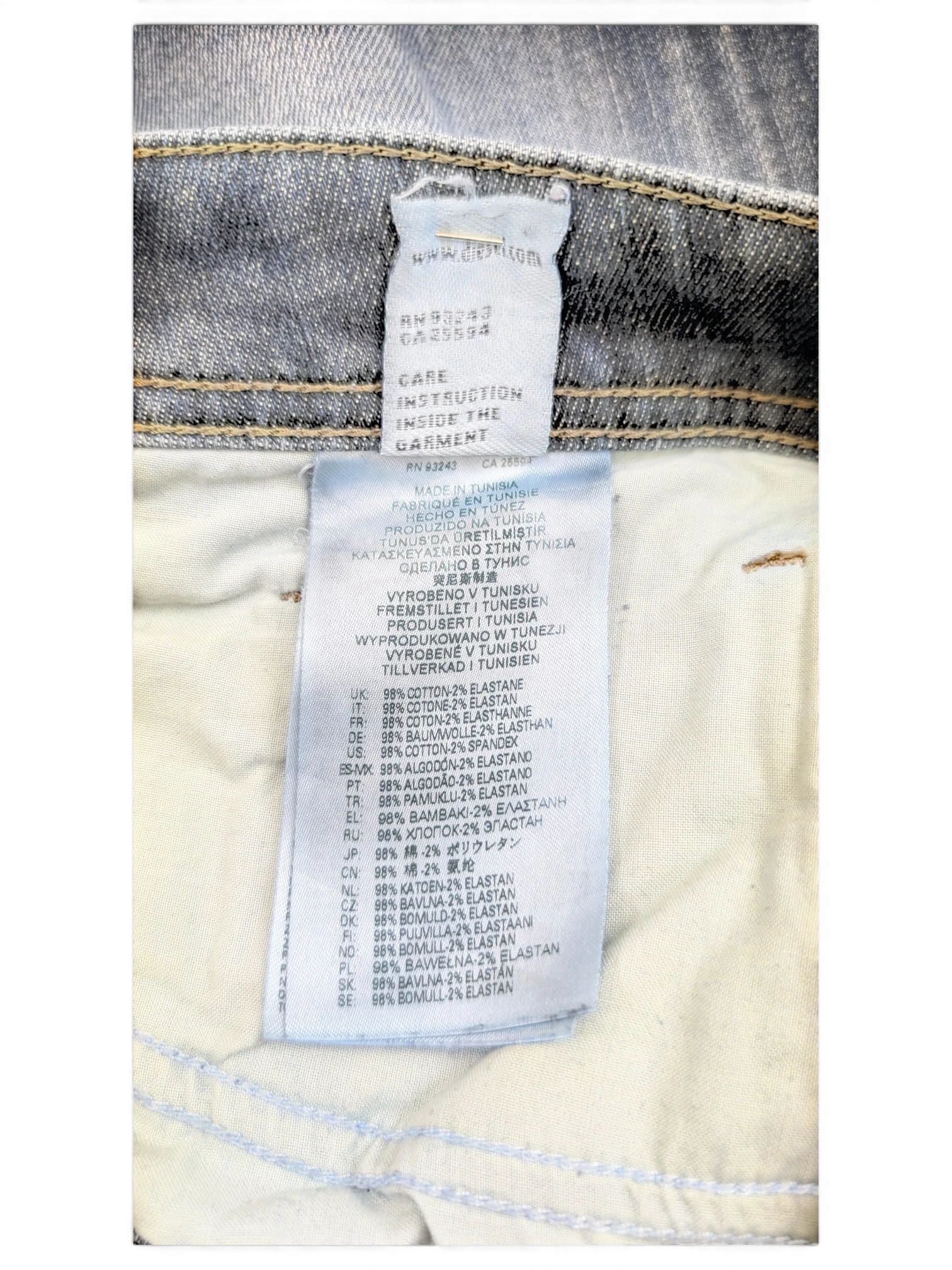 JAKE & IPI Diesel Larkee W38 L32 dark wash denim jeans with 98% cotton and 2% elastane.