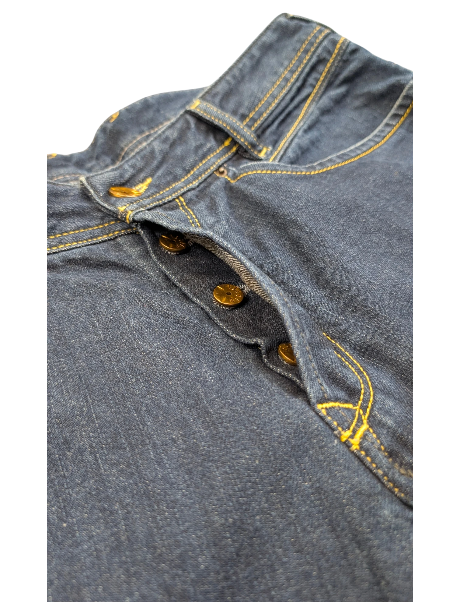 JAKE & IPI dark wash denim jeans with button fly and yellow stitching. Size W31 L34.