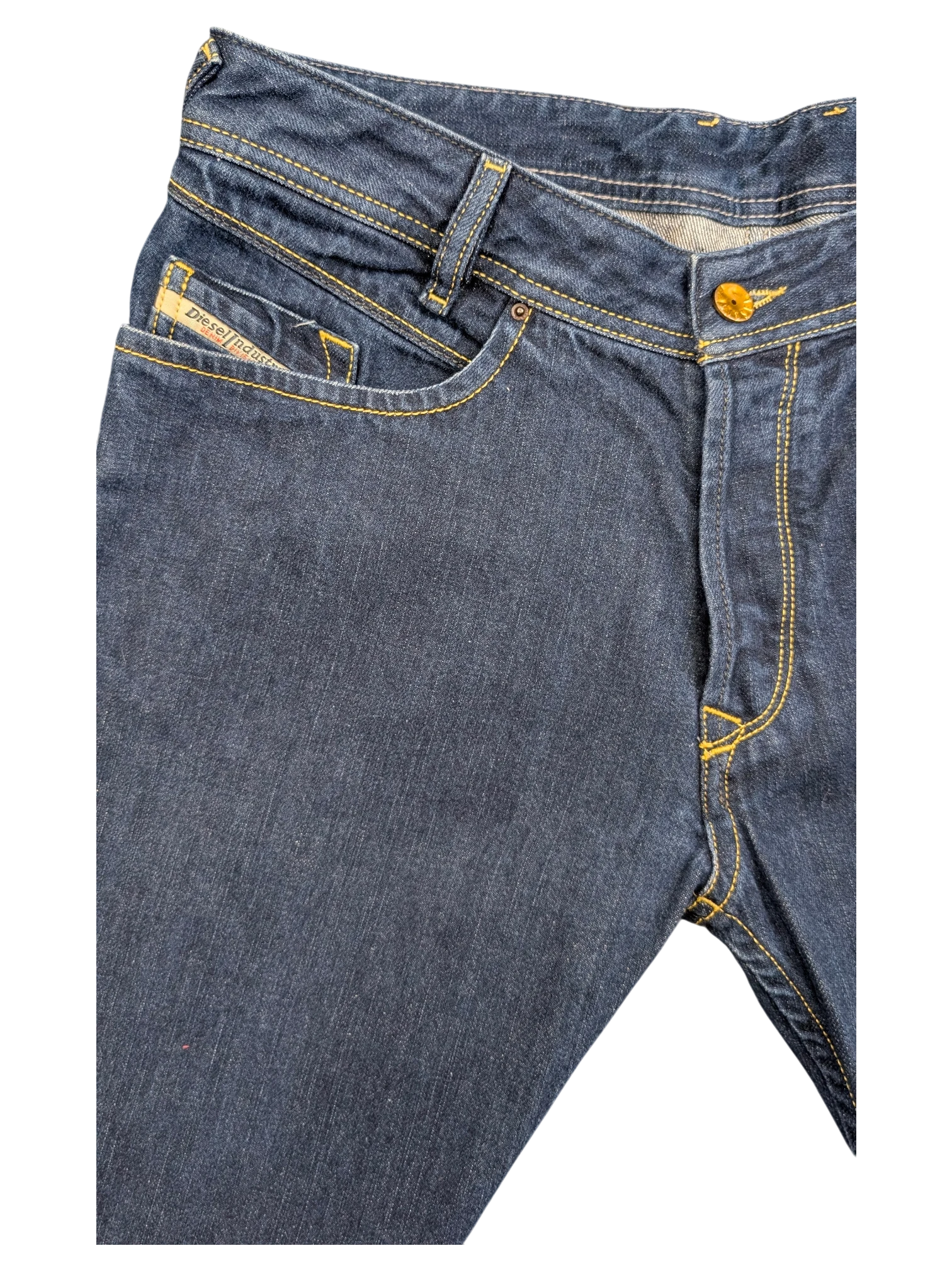 JAKE & IPI Diesel Poiak dark wash denim jeans with yellow stitching and a button fly. Size W31 L34.