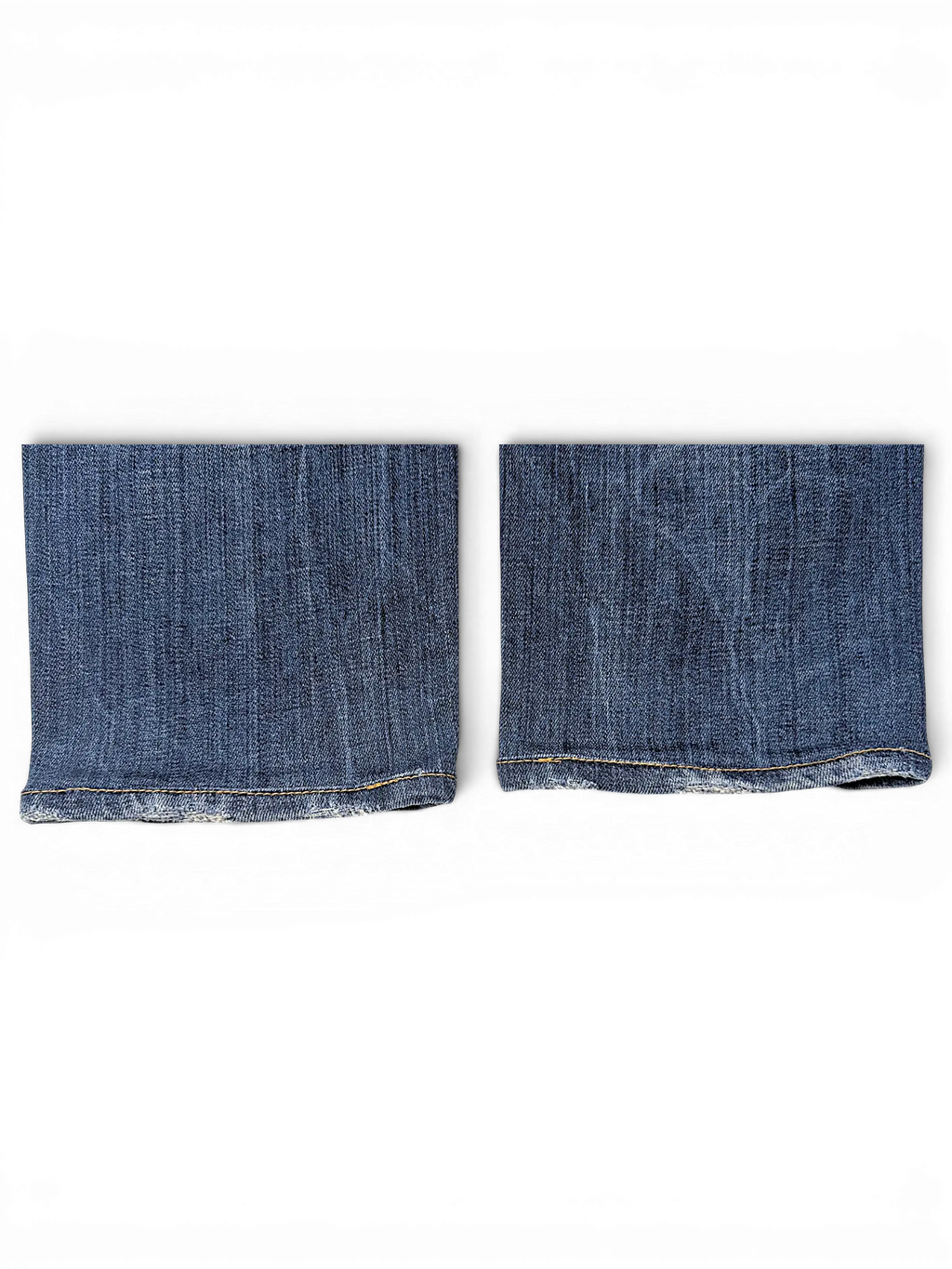 JAKE & IPI Dsquared² blue denim jeans leg cuffs with distressed hem detail