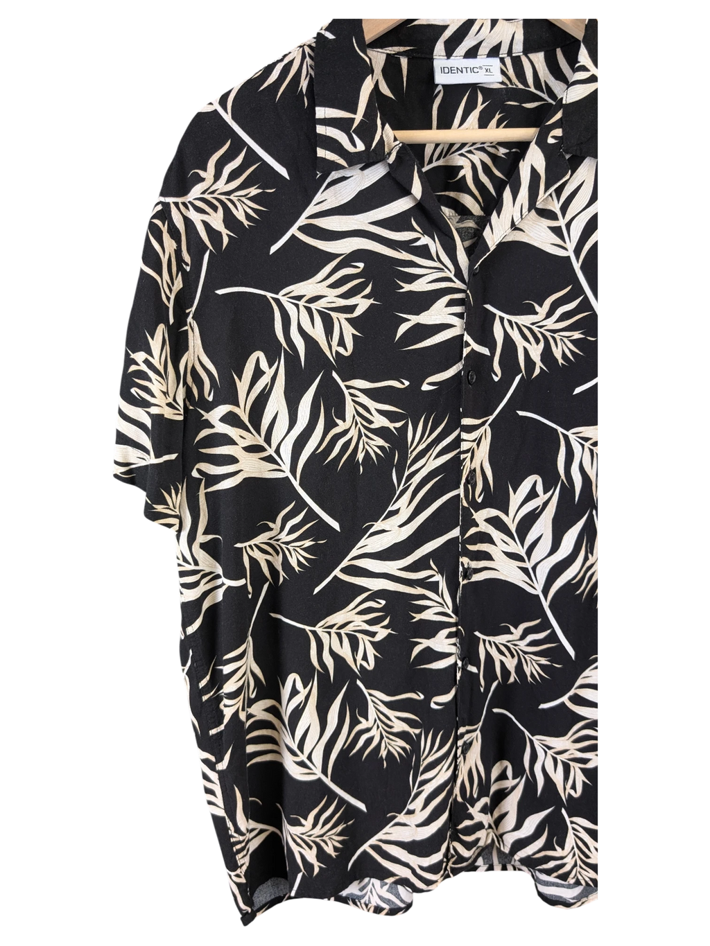 JAKE & IPI Identic Hawaiian shirt in black with a white tropical leaf print, featuring a classic collar and button-up front.