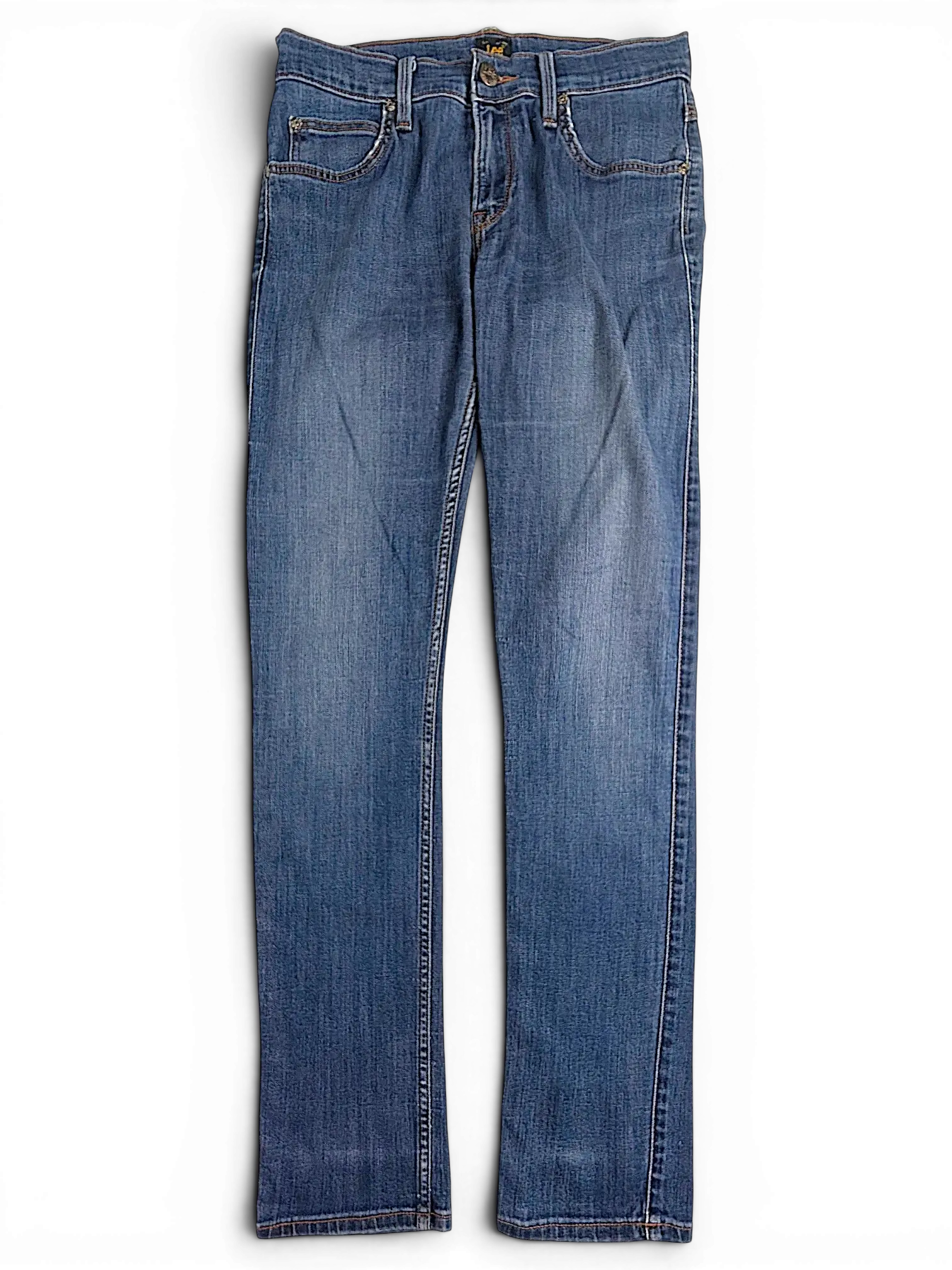 JAKE & IPI Lee Jade blue denim jeans with a classic five-pocket design and straight leg fit.