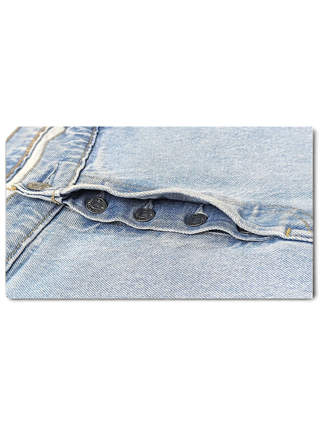 JAKE & IPI Levi's 501 20W light wash denim jeans featuring a classic button fly closure detail.