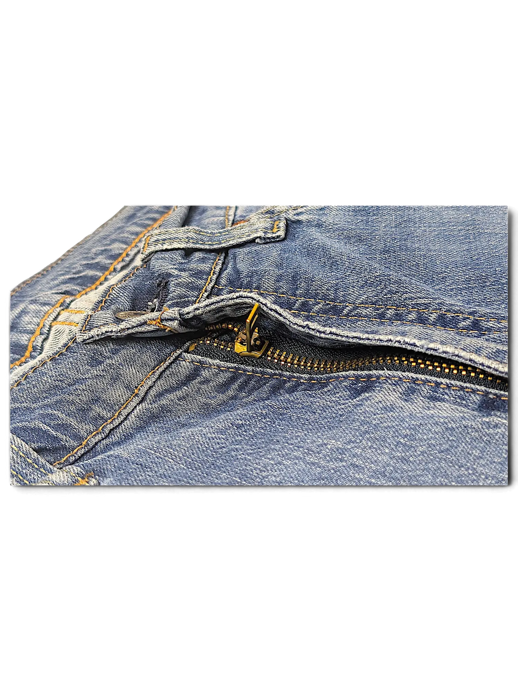 JAKE & IPI Levi's 511 blue denim jeans featuring a close-up of the metal zipper fly and contrast stitching
