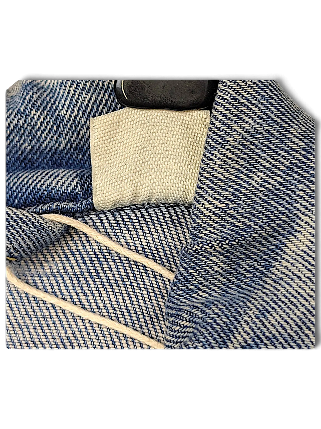 JAKE & IPI Levi's 5198 light wash blue denim jacket collar detail with metal hanger
