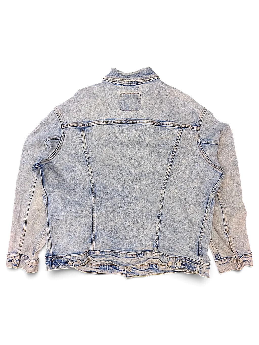 Back view of a JAKE & IPI Levi's 5198 light wash blue denim jacket with classic stitching and buttoned cuffs.