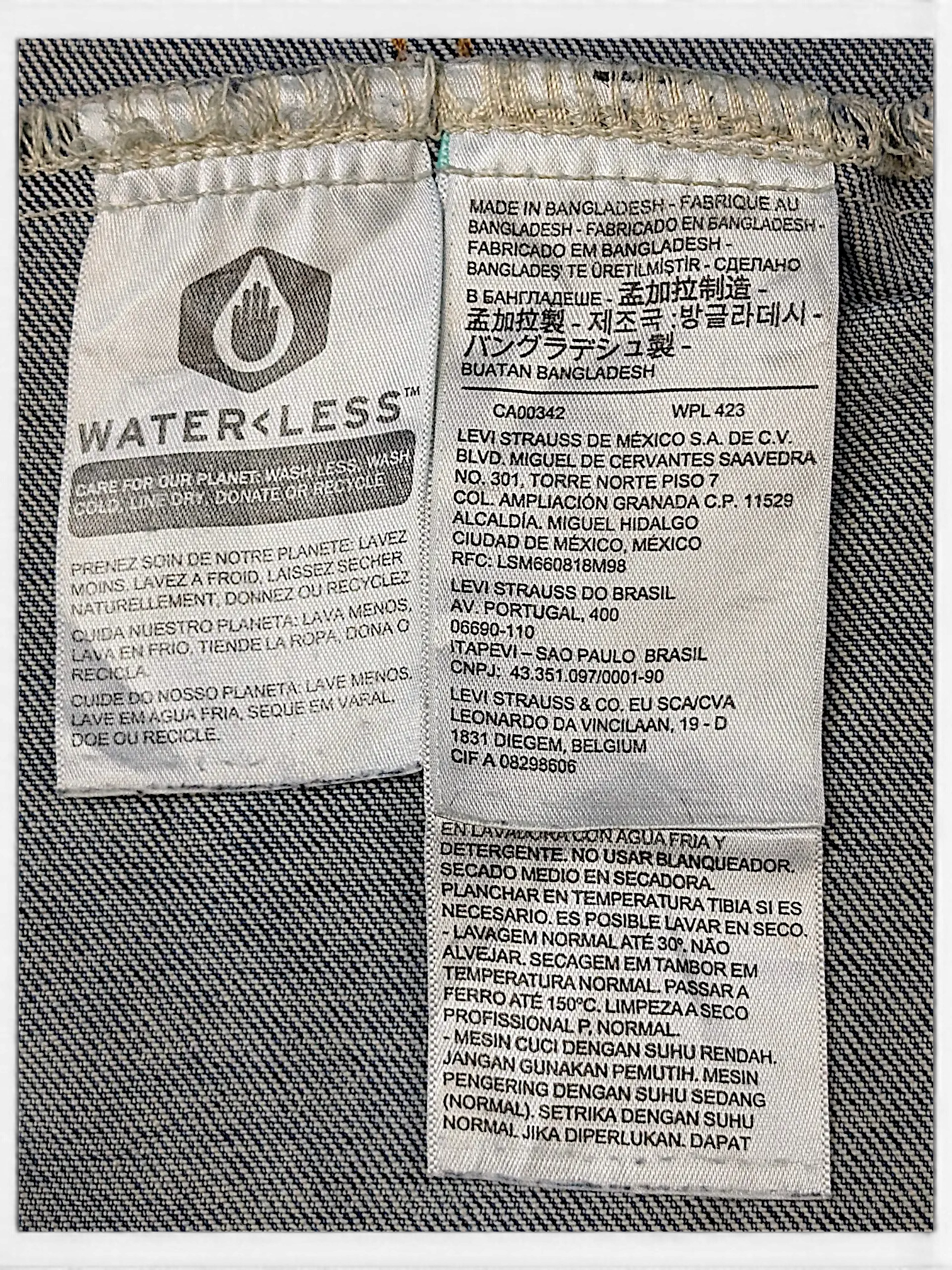 JAKE & IPI Levi's 5198 denim jacket interior care label with Water Less sustainability information