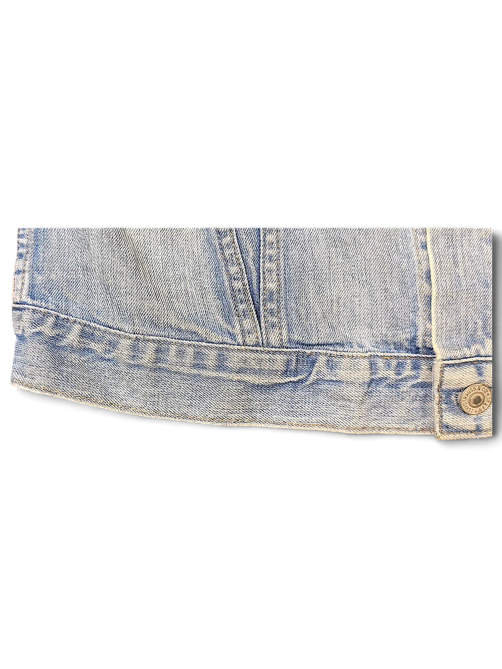 JAKE & IPI Levi's distressed light wash denim jacket featuring classic metal button detail and stitched hem