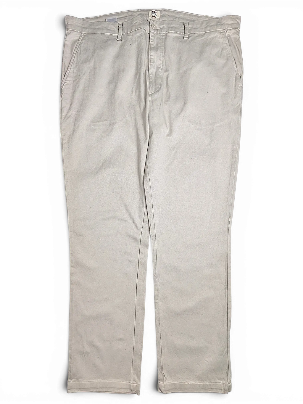 JAKE & IPI Levi's XX Chino 511 slim fit trousers in beige cotton with a classic button and zip fly closure.