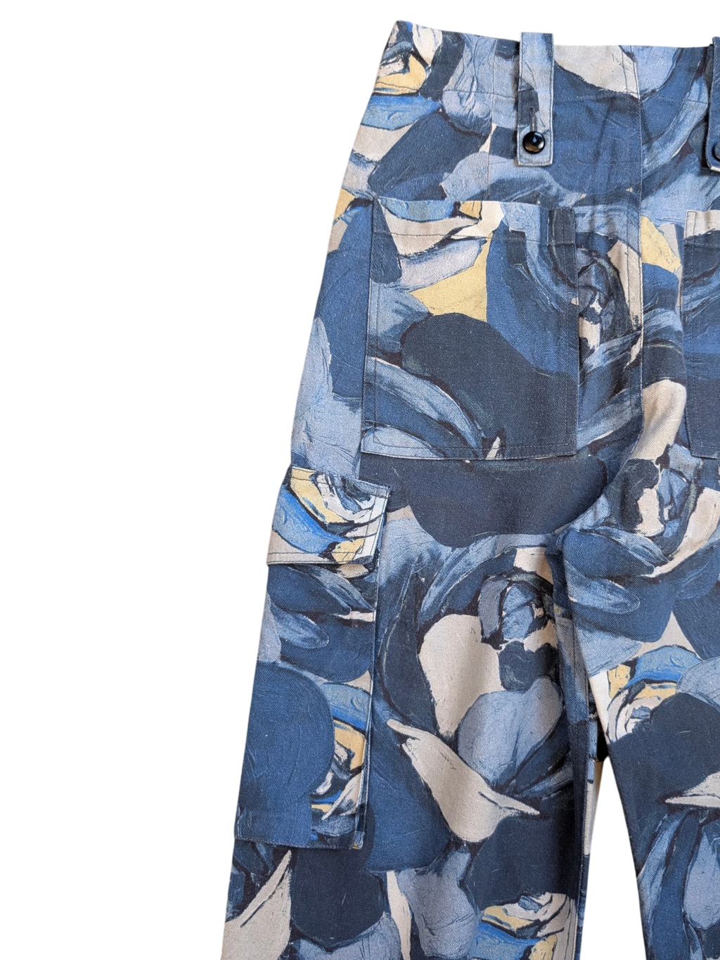 JAKE & IPI Maliparmi blue floral print cargo pants with button flap pockets and adjustable waist tabs.