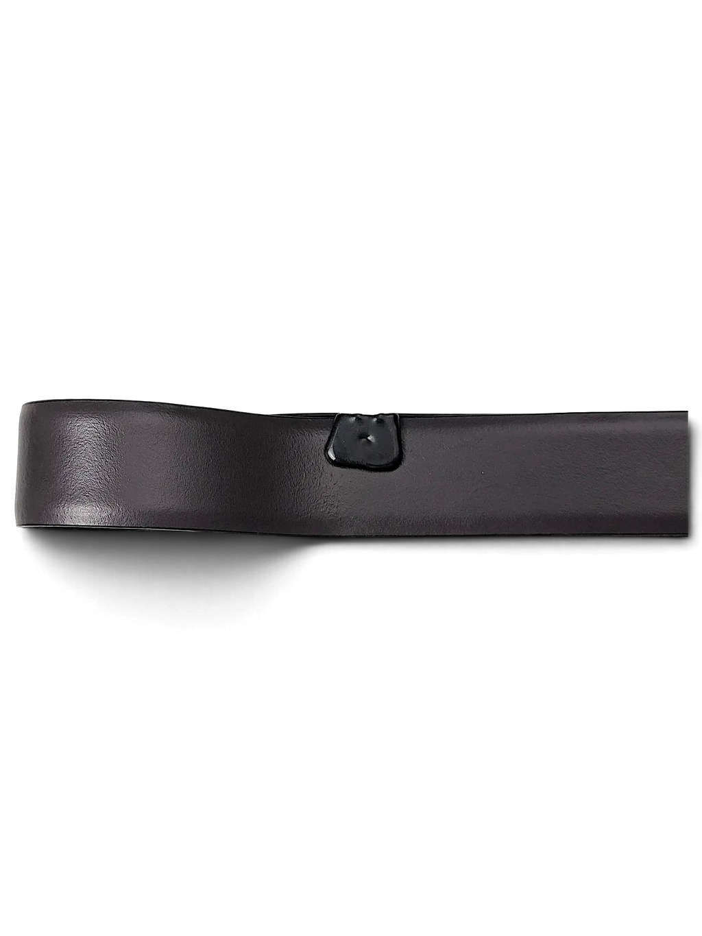 JAKE & IPI reversible belt in smooth black leather held by a metal clip against a white background