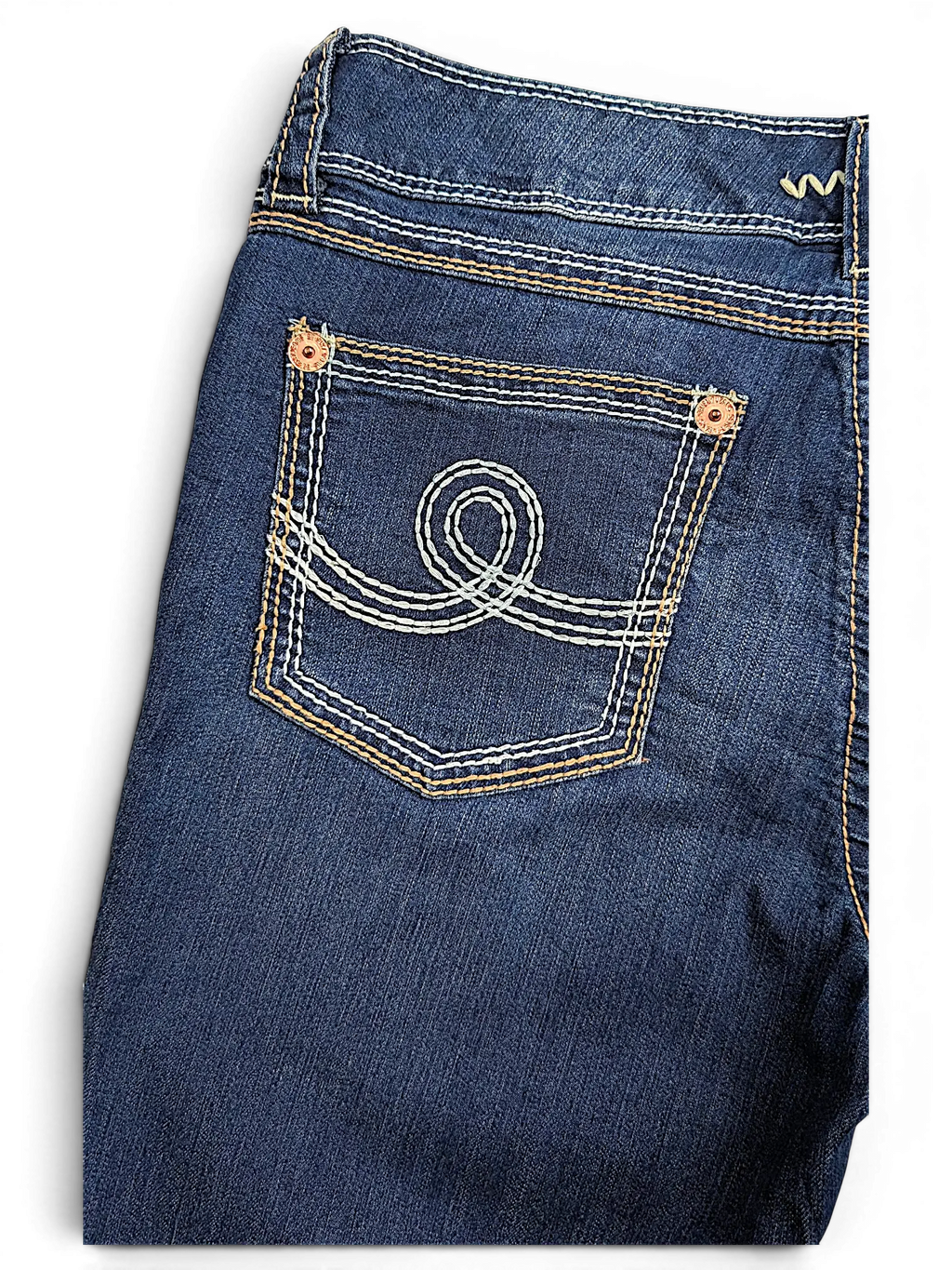 JAKE & IPI Seven7 dark wash denim capri jeans featuring signature back pocket stitching and copper rivets.