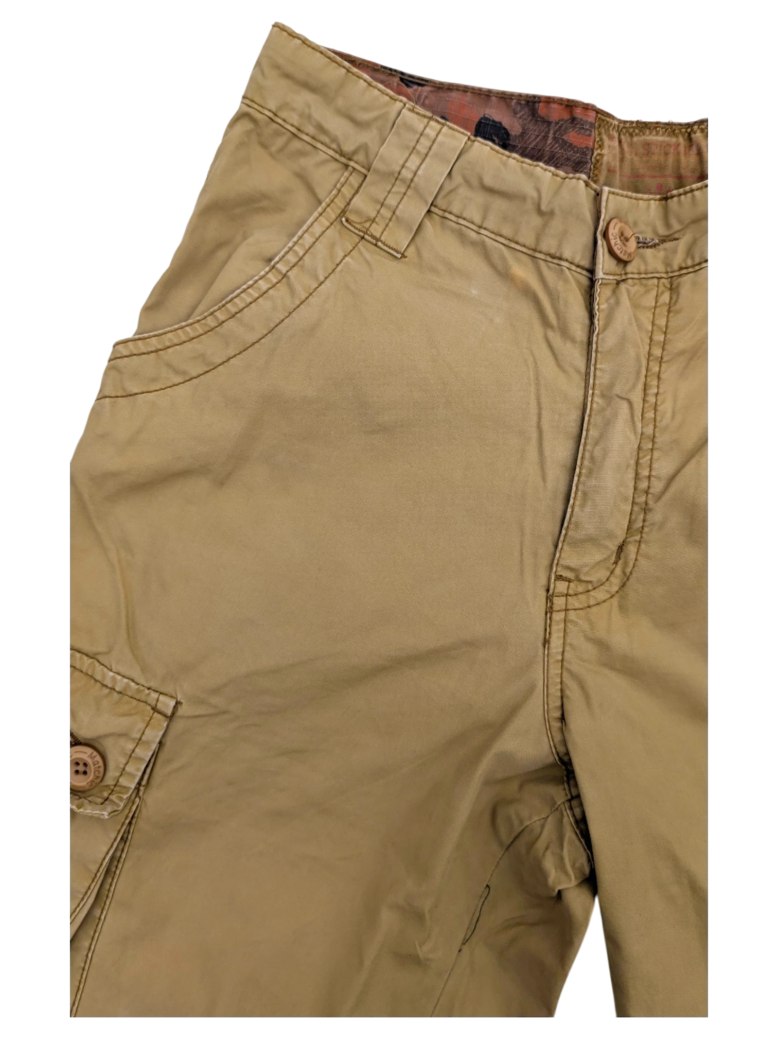 JAKE & IPI tan cotton cargo pants with button closure and camouflage lining.