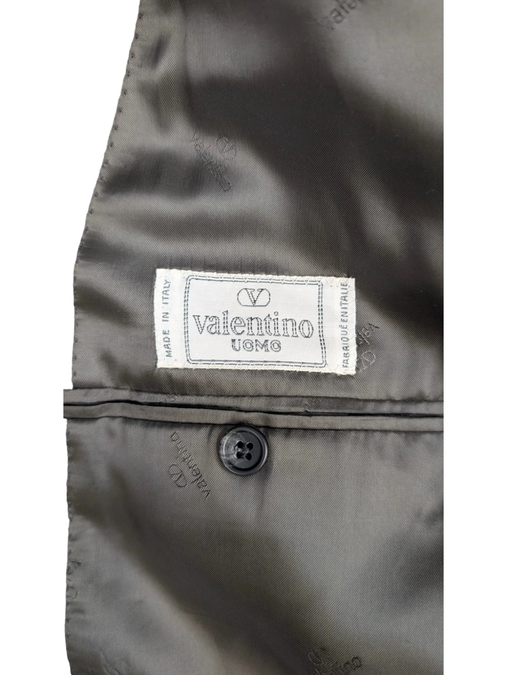 JAKE & IPI Vintage Valentino Uomo grey wool blazer, made in Italy. Features logo lining and a single button.