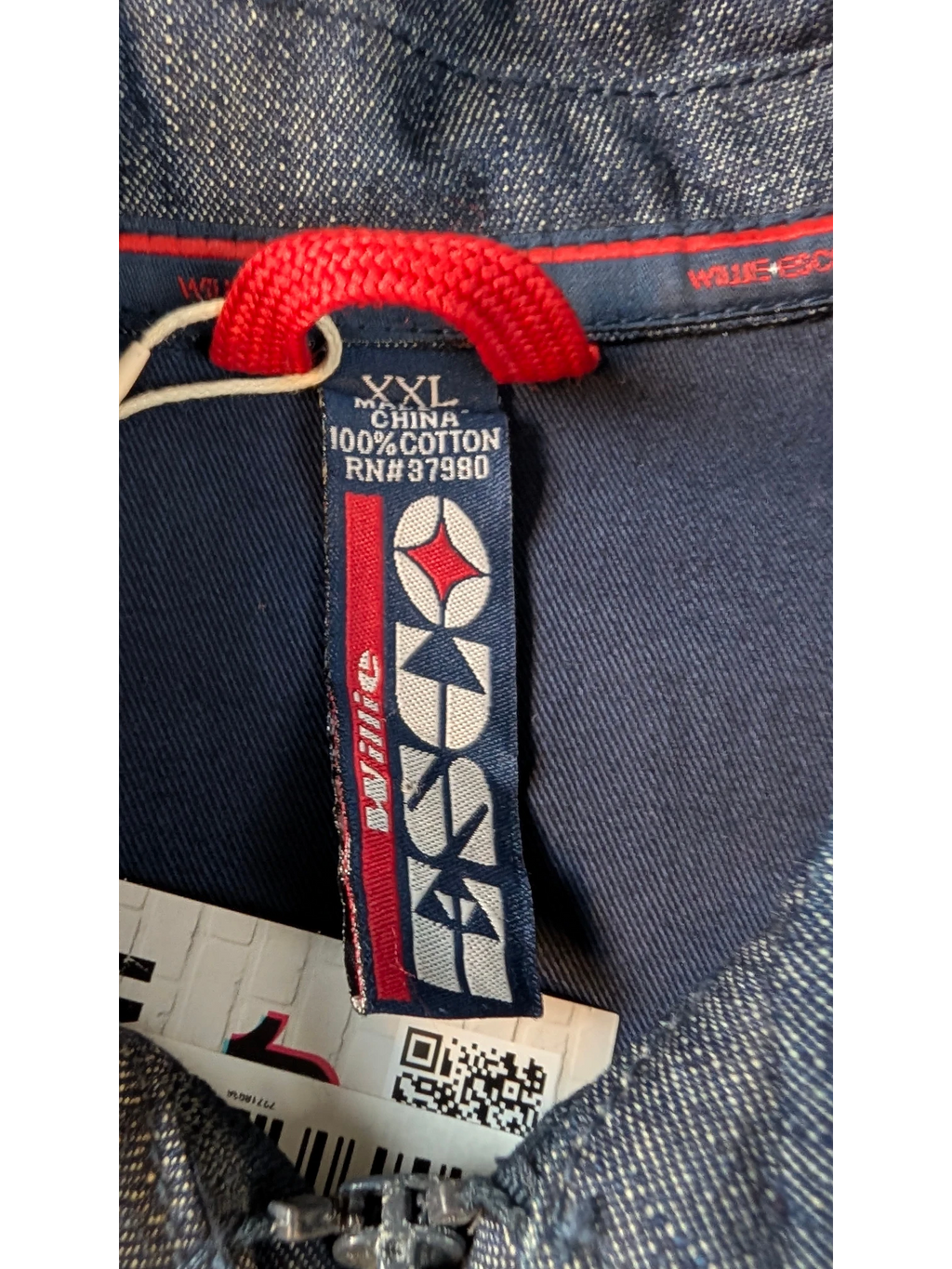 JAKE & IPI Willie Esco denim jacket, 100% cotton, size XXL, with red loop hanger and brand tag.