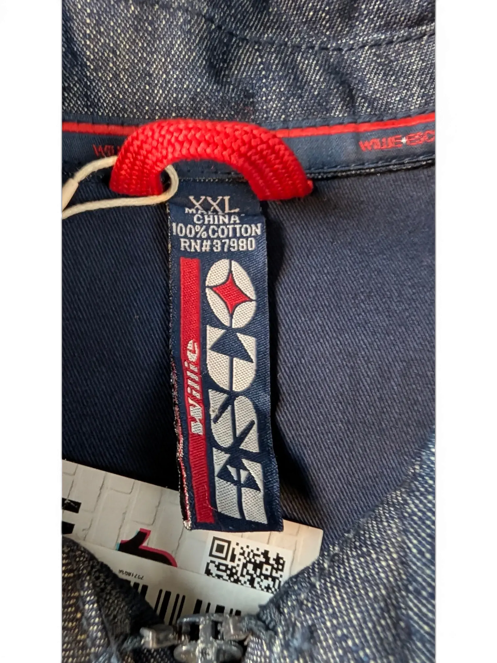 JAKE & IPI Willie Esco denim jacket, 100% cotton, size XXL, with red loop hanger and brand tag.