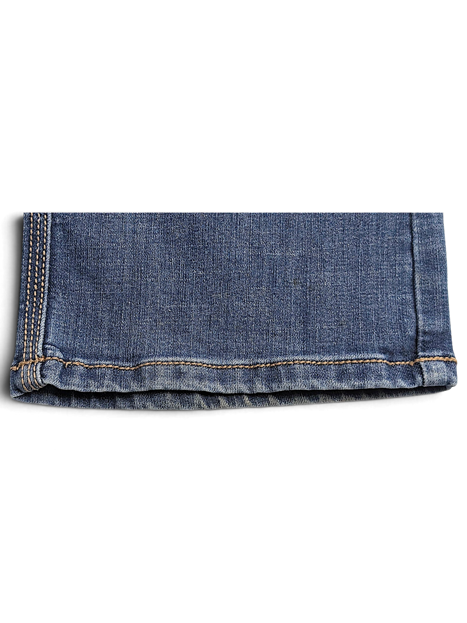 JAKE & IPI Wrangler Aura mid blue bootcut jeans hem detail with contrast stitching