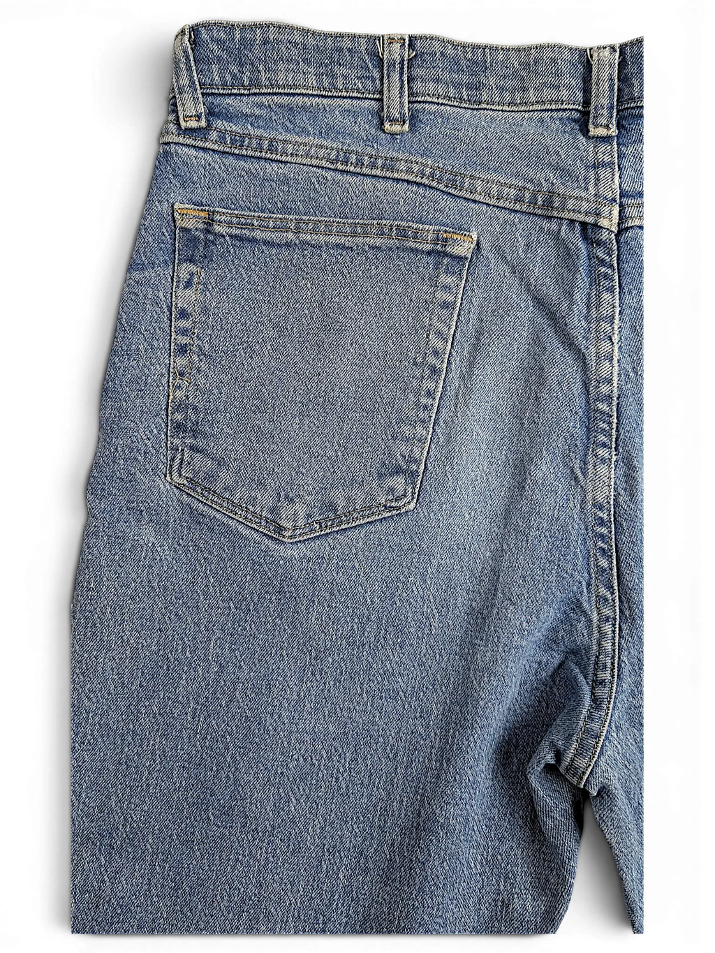 JAKE & IPI Wrangler regular fit blue denim jeans featuring a classic back pocket and durable cotton construction