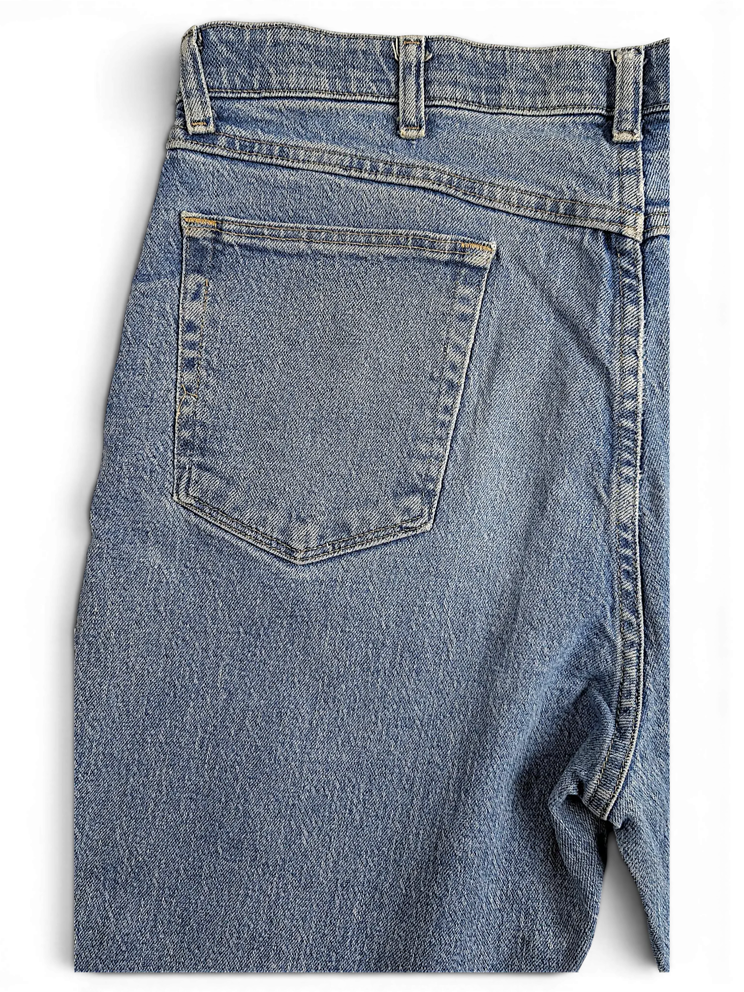 JAKE & IPI Wrangler regular fit blue denim jeans featuring a classic back pocket and durable cotton construction