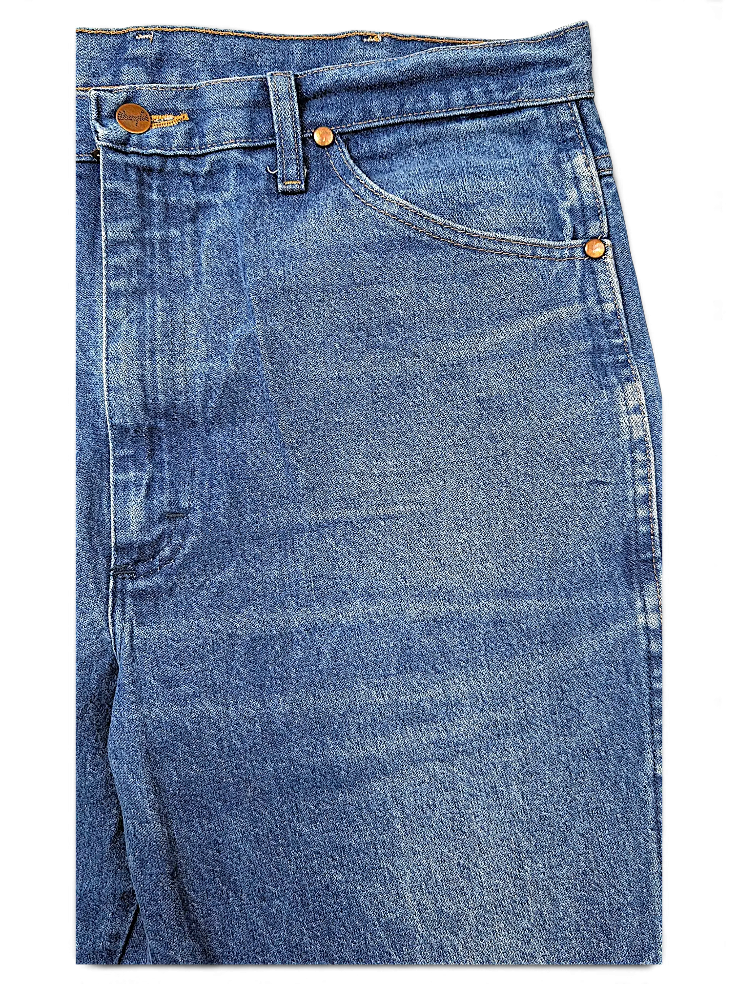 JAKE & IPI Wrangler 936DEN blue denim jeans featuring a classic five-pocket design and copper rivets