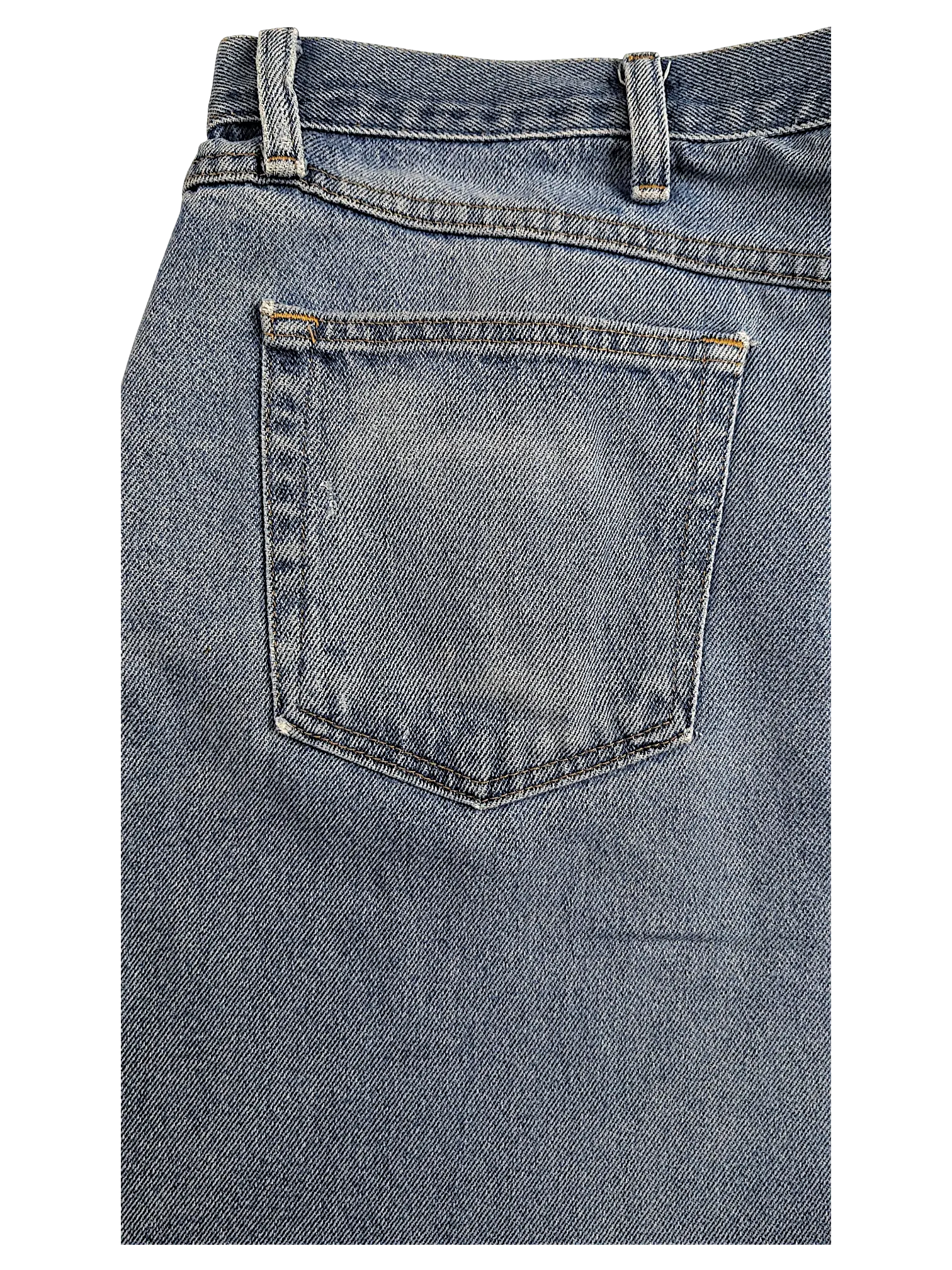 JAKE & IPI Wrangler relaxed fit blue denim jeans featuring a classic back pocket and belt loops