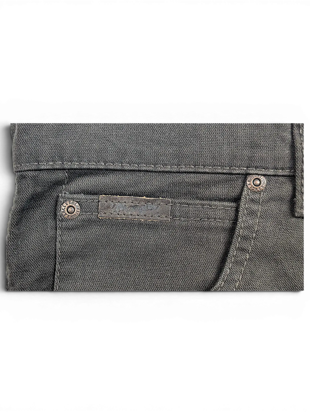 JAKE & IPI Wrangler Texas stretch pants in charcoal grey denim featuring branded metal rivets and a leather patch.