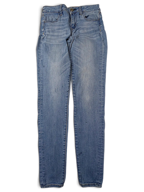 JAKE & IPI American Eagle Outfitters blue denim skinny jeans with a classic five-pocket design and long inseam.
