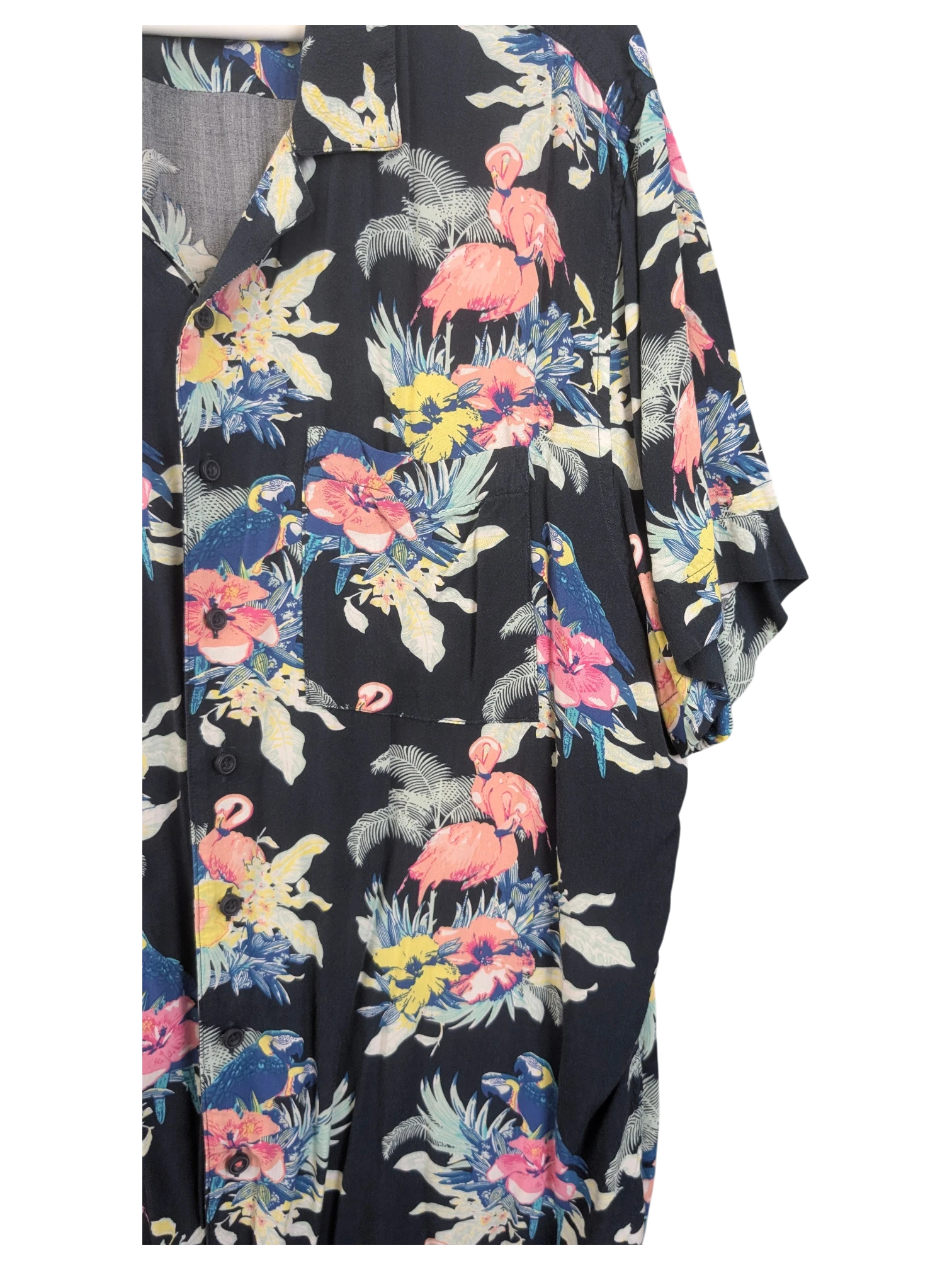 JAKE & IPI Angelo Litrico black Hawaiian shirt featuring a vibrant tropical flamingo and parrot floral print