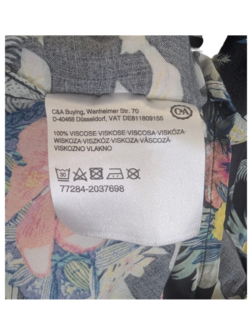 JAKE & IPI Angelo Litrico Hawaiian shirt care label showing 100% viscose material and washing instructions