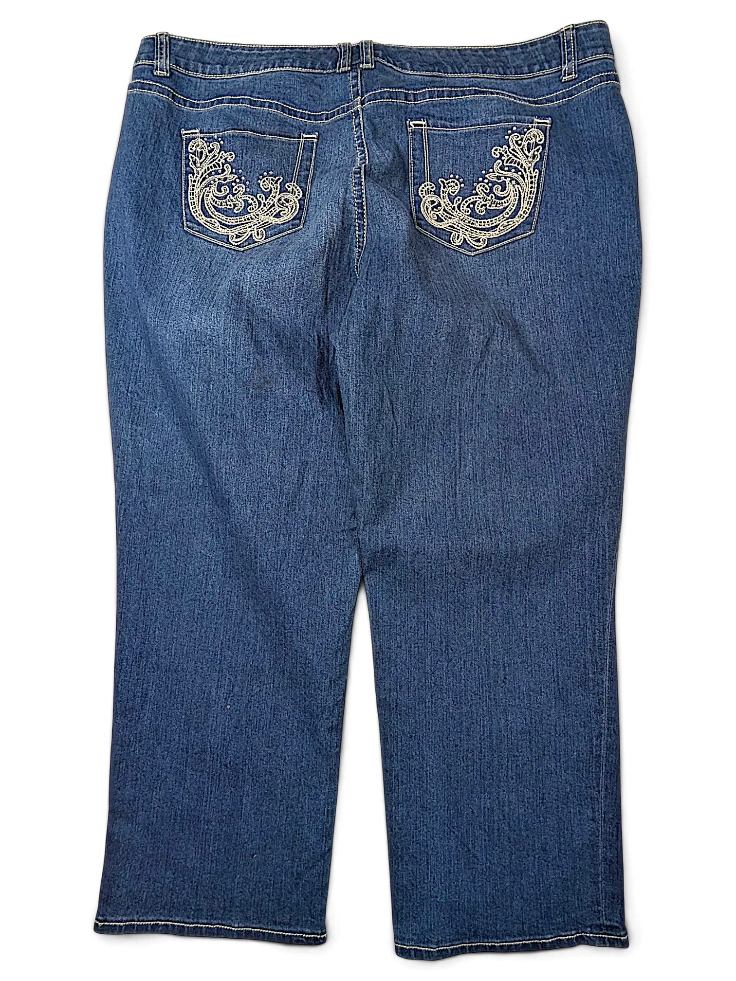 JAKE & IPI APT. 9 plus size blue denim capri jeans with white embroidered swirl detailing on the back pockets