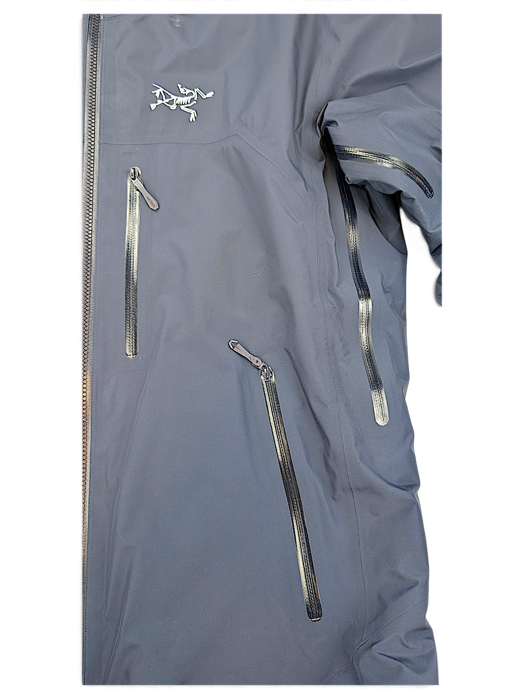 Arc'teryx Beta Insulated Jacket front with waterproof-style zips and chest logo
