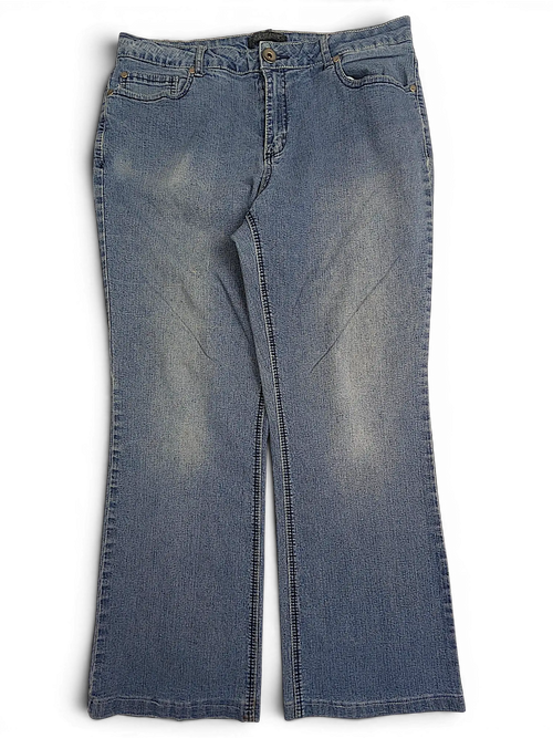 JAKE & IPI Baccini straight leg jeans in medium wash blue denim with a classic five-pocket design