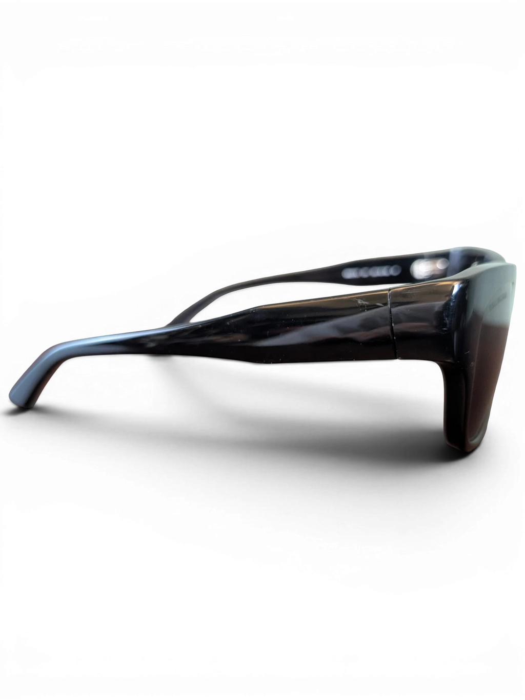 JAKE & IPI Balenciaga 0211S 001 black sunglasses side profile view
