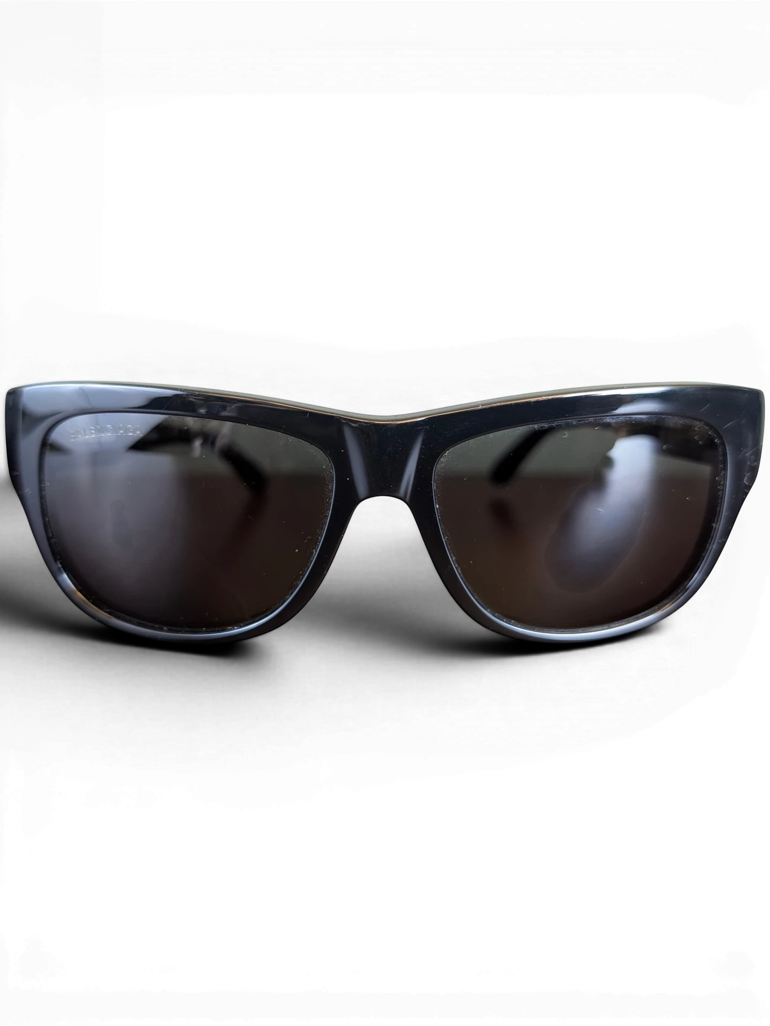 JAKE & IPI Balenciaga 0211S 001 black cat-eye sunglasses with dark tinted lenses