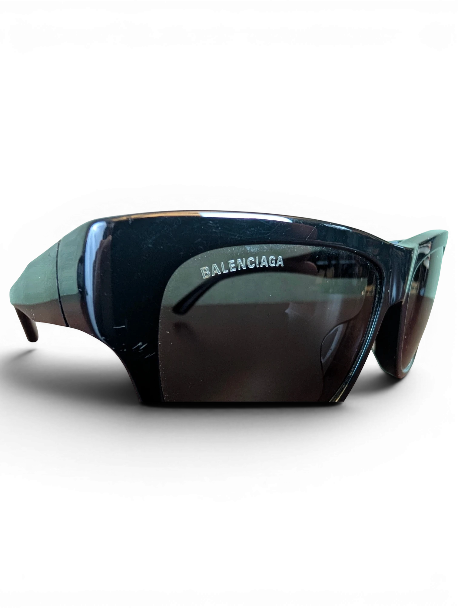 JAKE & IPI Balenciaga 0211S 001 black sunglasses with bold frames and white logo detail