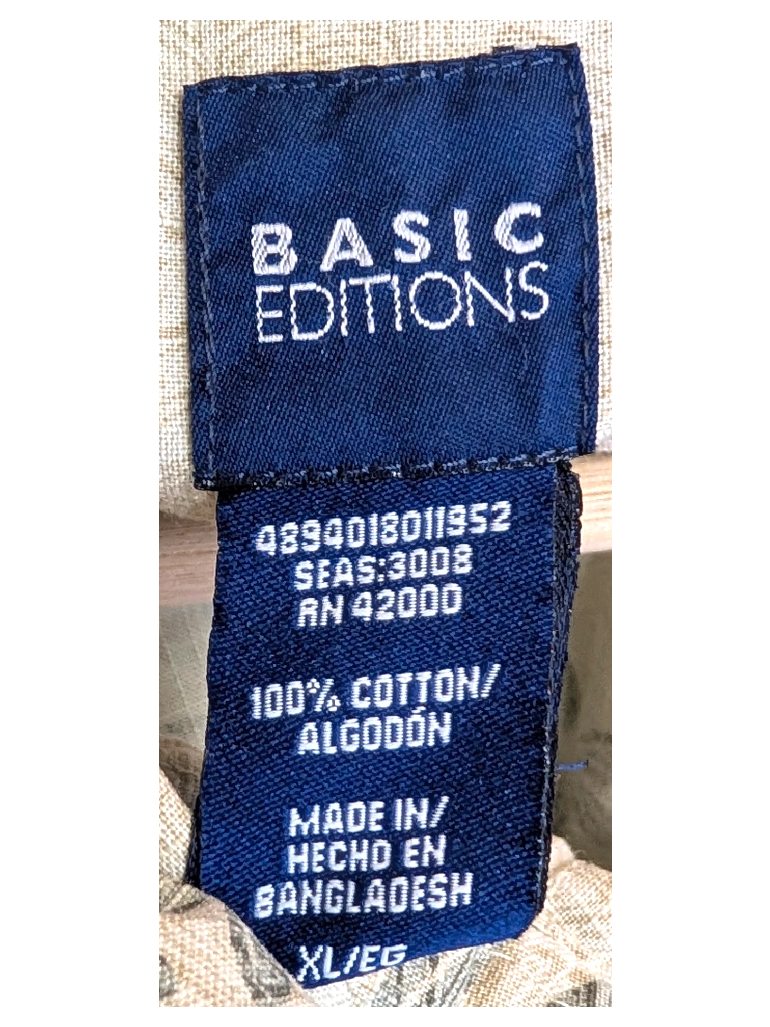 JAKE & IPI Basic Editions Hawaiian shirt label showing 100 percent cotton material and XL sizing