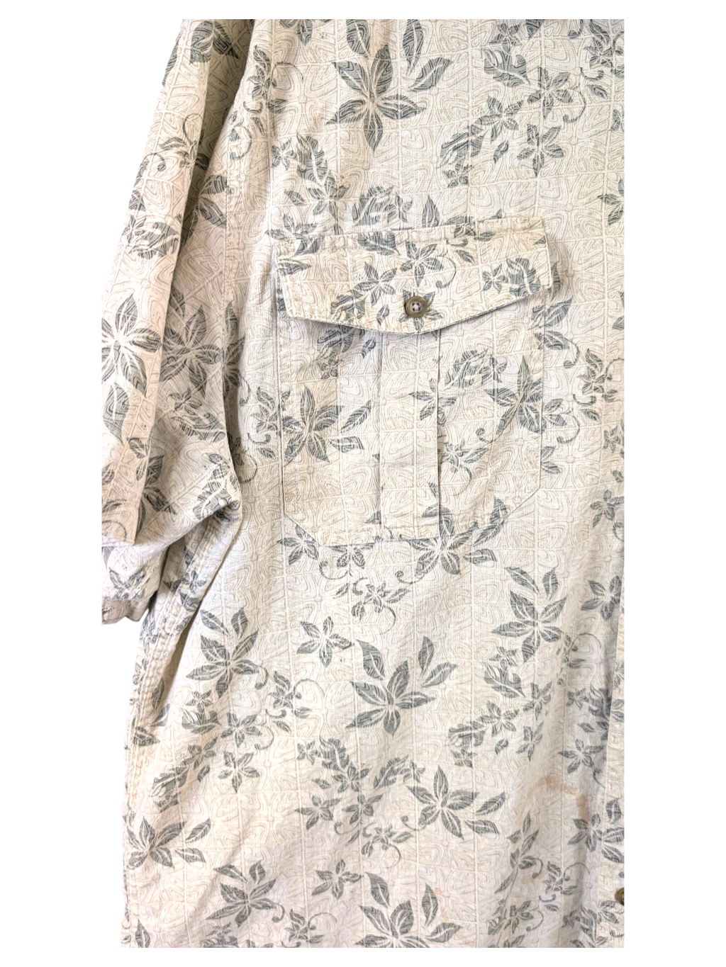 JAKE & IPI beige Hawaiian shirt with grey floral leaf print and a single chest pocket