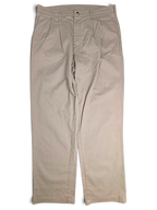 JAKE & IPI vintage beige pleated trousers in stretch cotton with a relaxed straight leg fit.