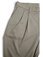 JAKE & IPI vintage beige pleated trousers in stretch cotton with a relaxed straight leg fit.