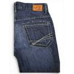 JAKE & IPI BKE Denim Carter -farkut tummapesuisena, kulutettu takatasku ja vaaleanruskea nahkamerkki