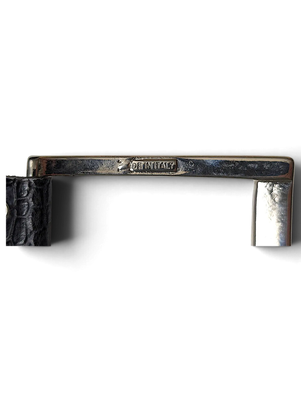 JAKE & IPI black alligator embossed leather belt featuring a silver metal buckle with Made in Italy engraving.