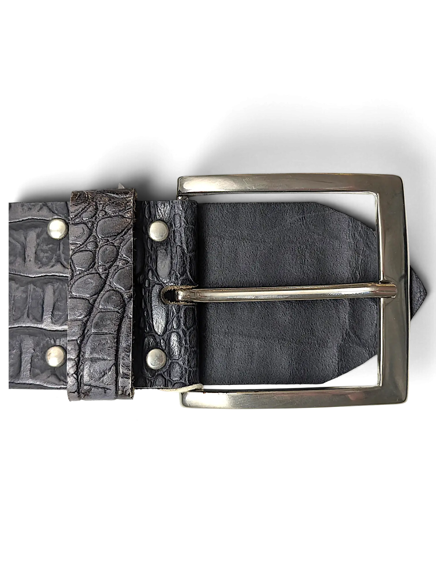 JAKE & IPI black leather belt with Y2K style alligator embossed texture and a silver rectangular buckle.