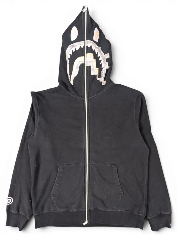 JAKE & IPI black full-zip Bape shark hoodie with iconic graphic print on the hood and front kangaroo pocket