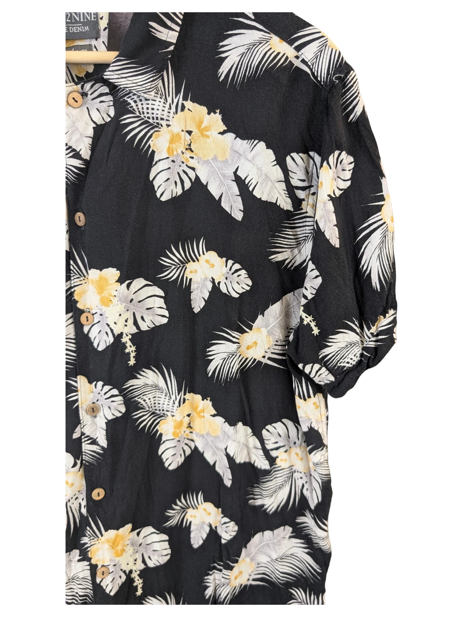 JAKE & IPI Eight2Nine black Hawaiian shirt with yellow and white tropical floral and palm leaf print and button front