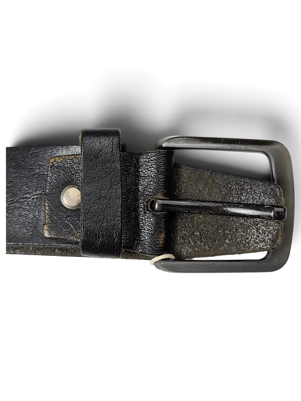 JAKE & IPI black leather belt featuring a distressed texture and a dark metal buckle, handcrafted in Turkey.
