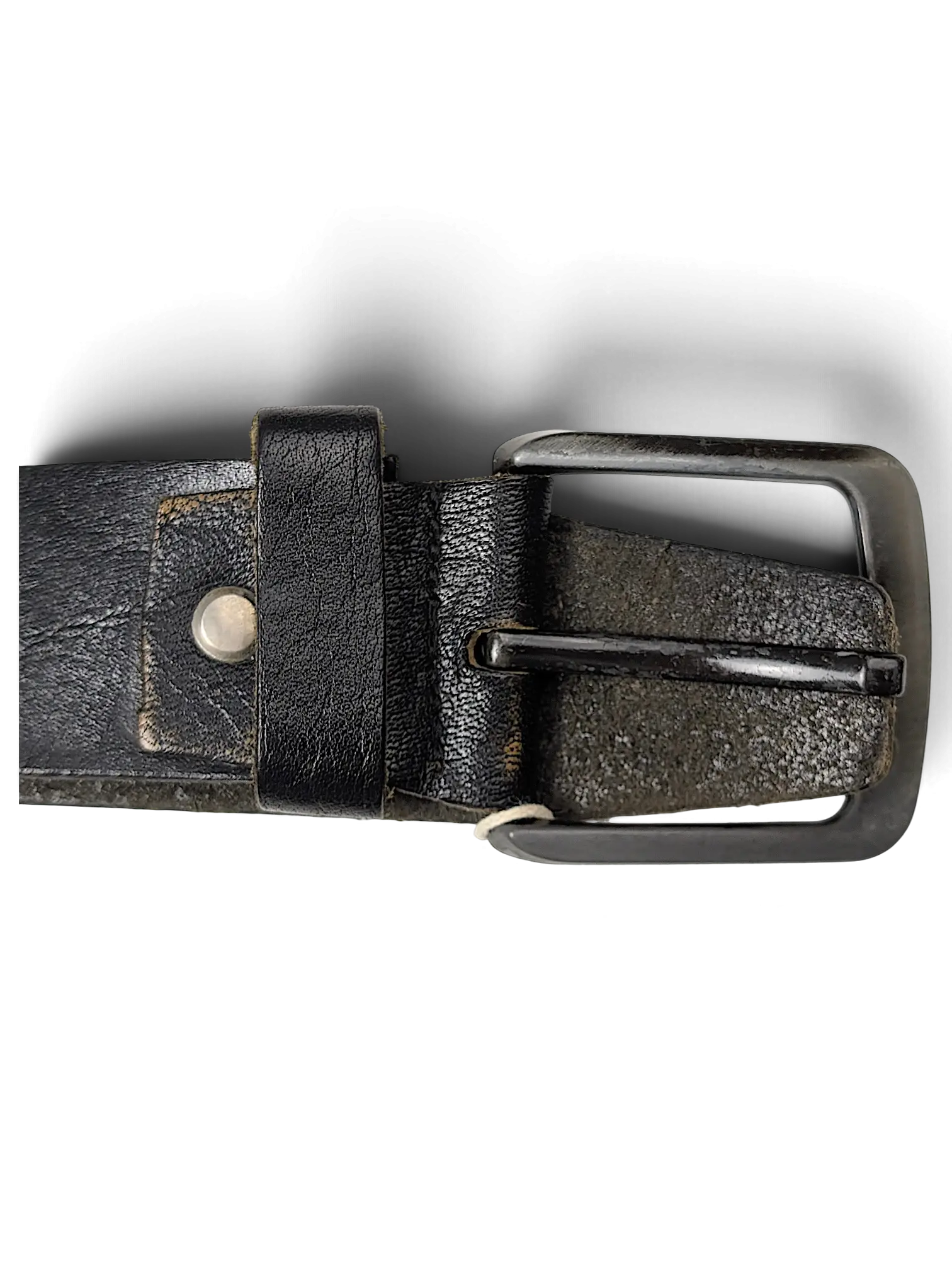 JAKE & IPI black leather belt featuring a distressed texture and a dark metal buckle, handcrafted in Turkey.