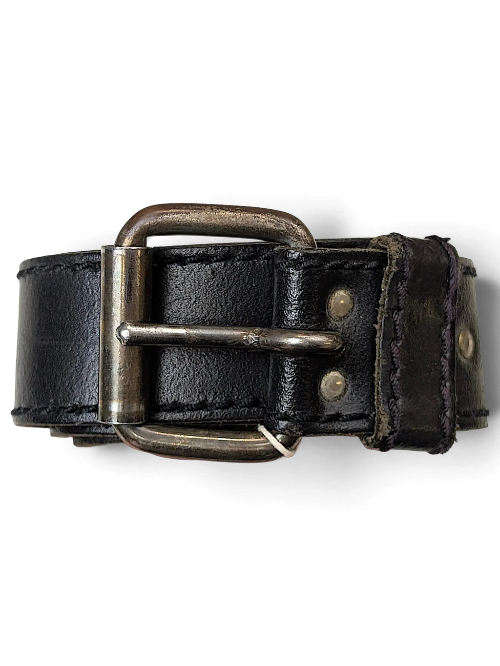 JAKE & IPI Lee black leather belt featuring a distressed metal buckle and heavy-duty stitching