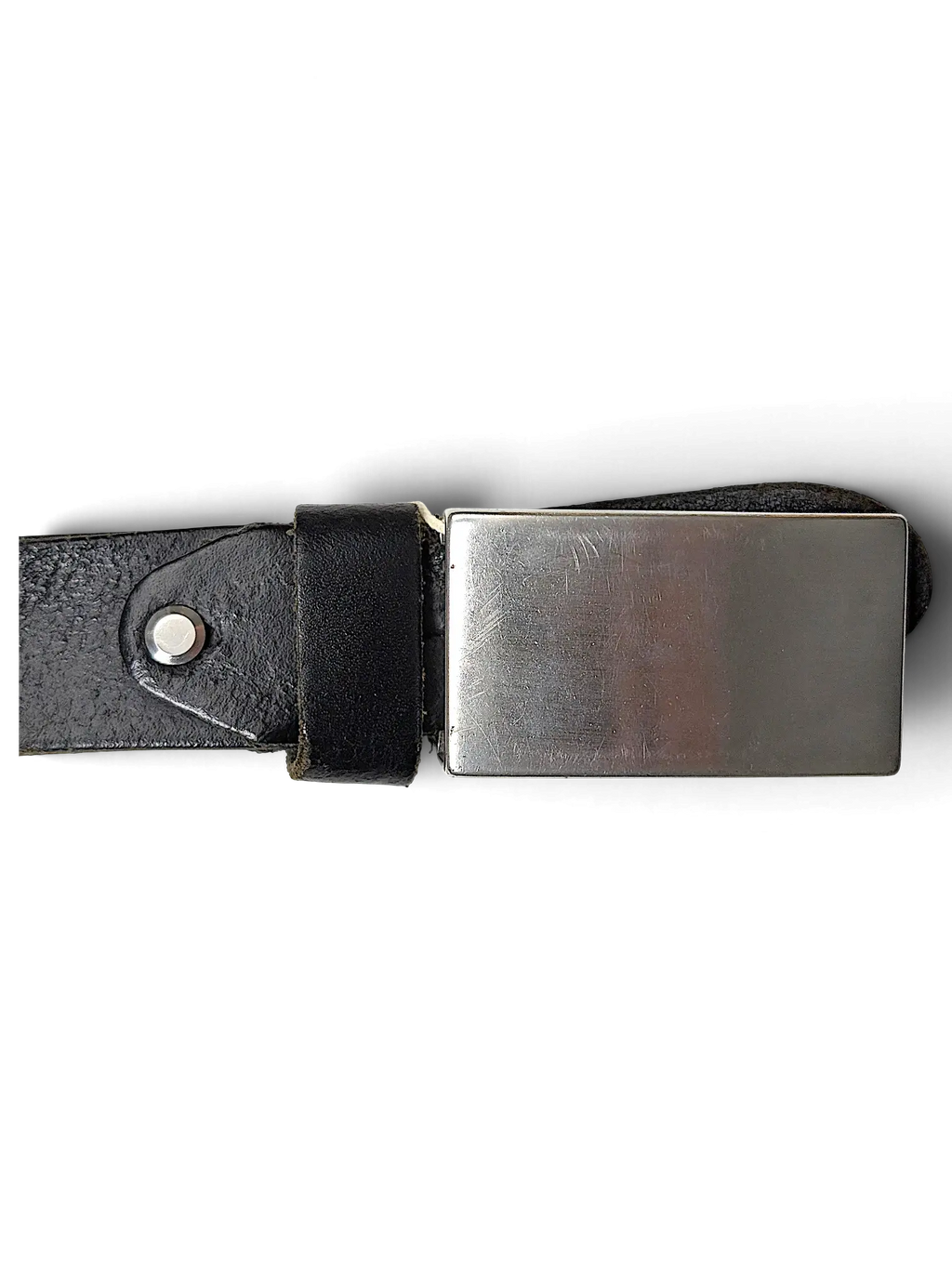 JAKE & IPI Jeans Fritz black leather belt featuring a rectangular silver metal buckle and a single belt loop.